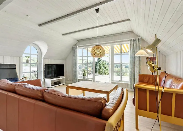 84363-knebel-apollovej-108 *